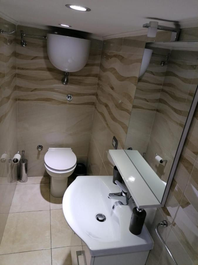La Mansardina Apartment เนเปิลส์ ภายนอก รูปภาพ