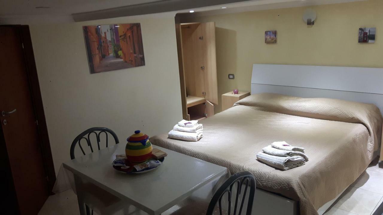 La Mansardina Apartment เนเปิลส์ ภายนอก รูปภาพ